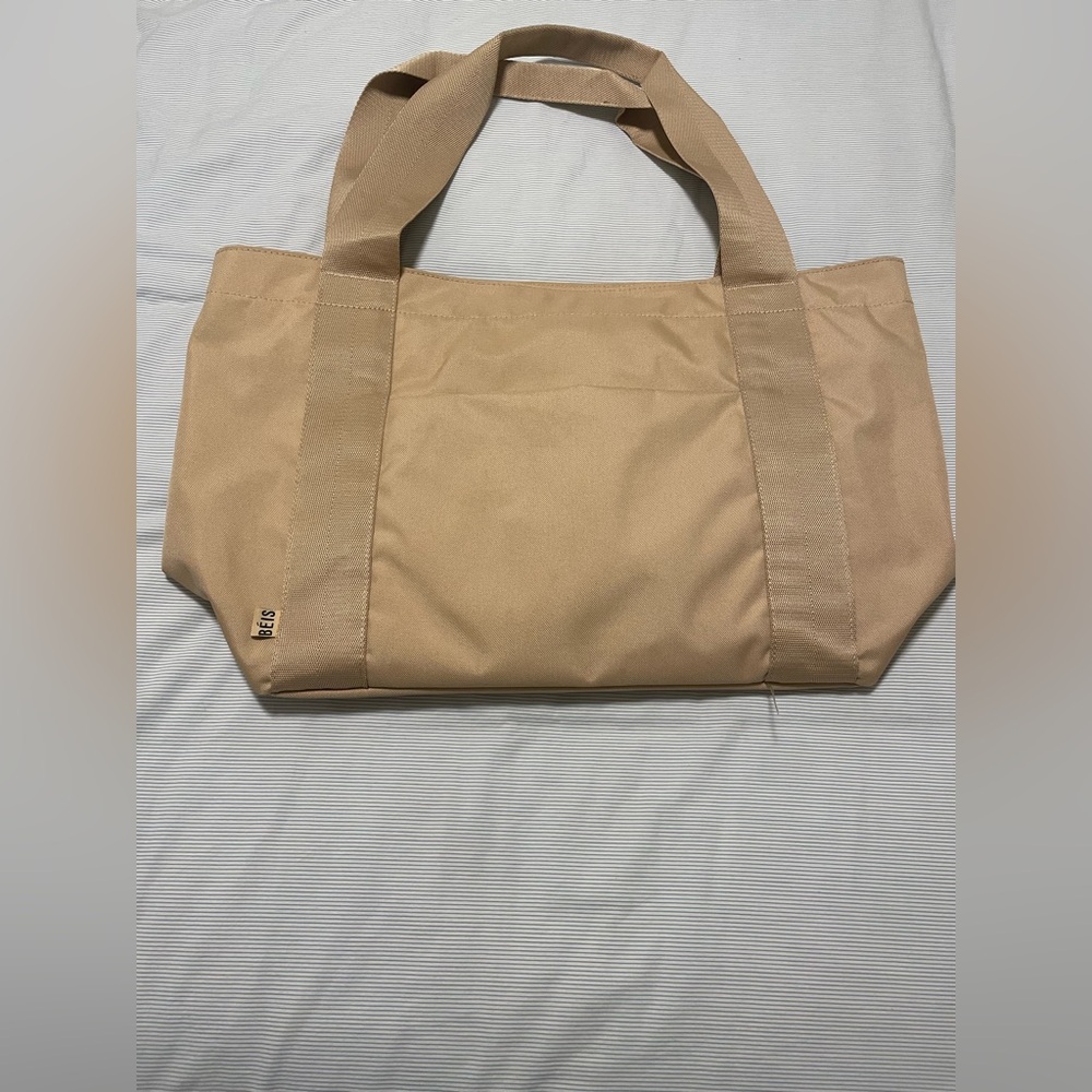 BEIS The BÉISics Tote 
in Beige - Picture 6 of 8